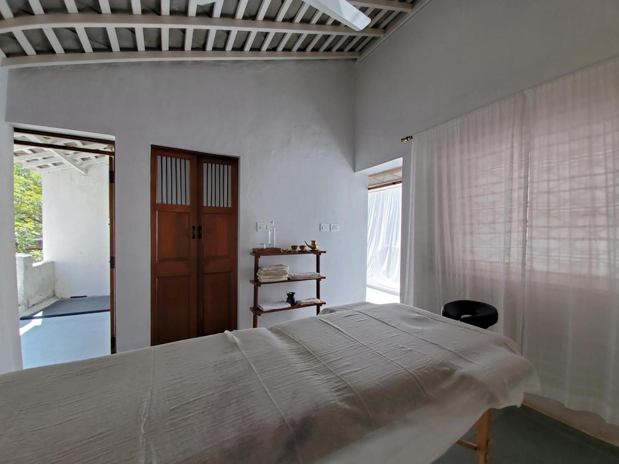 Kariappa House Hotel Pondicherry Bagian luar foto