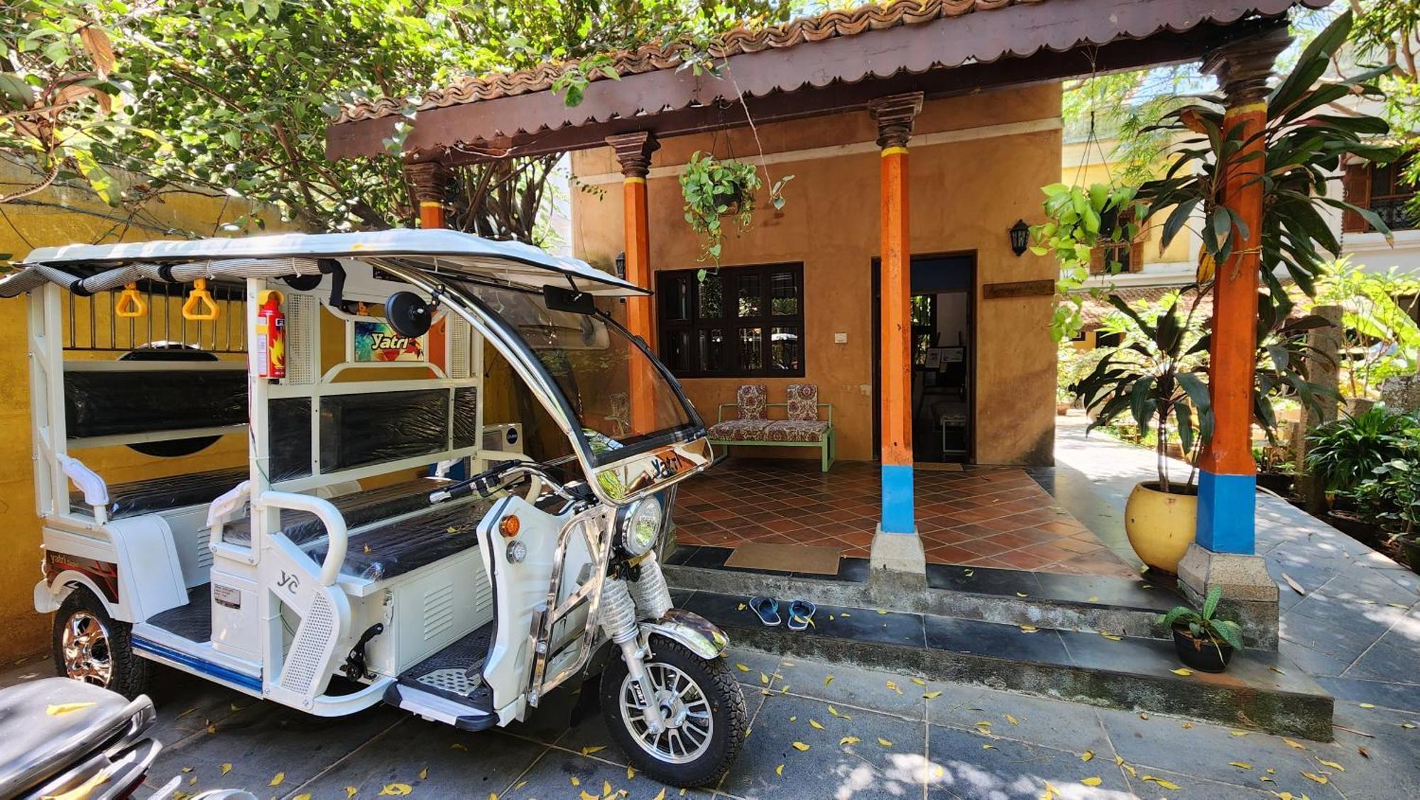 Kariappa House Hotel Pondicherry Bagian luar foto